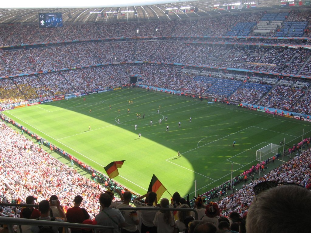 272713_10150219446925685_45708_o